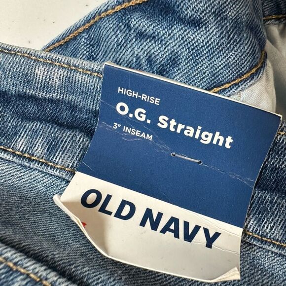 NWT Old Navy Plus Size Curvy O G Straight 3” Cut Off Denim Shorts - Size 26 - Picture 3 of 11